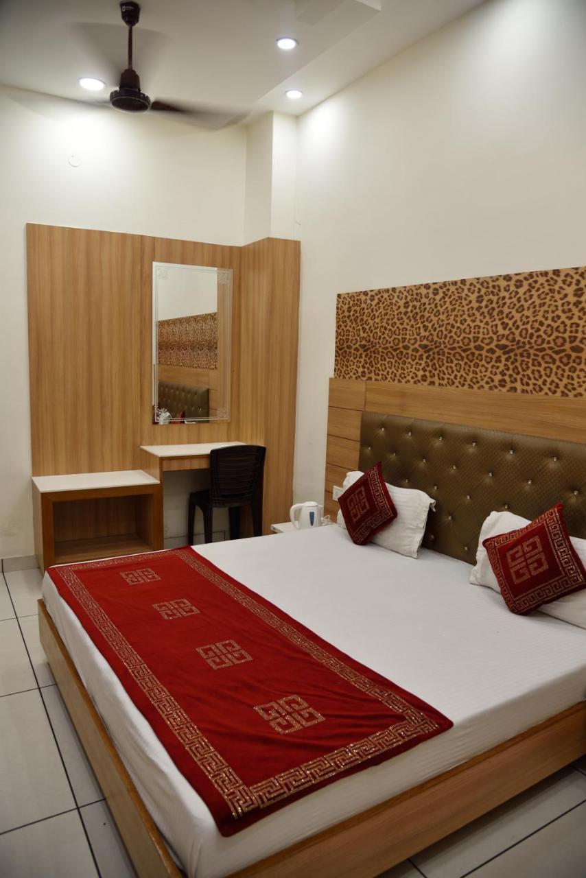 Hotel Robin Inn Amritsar Exterior foto